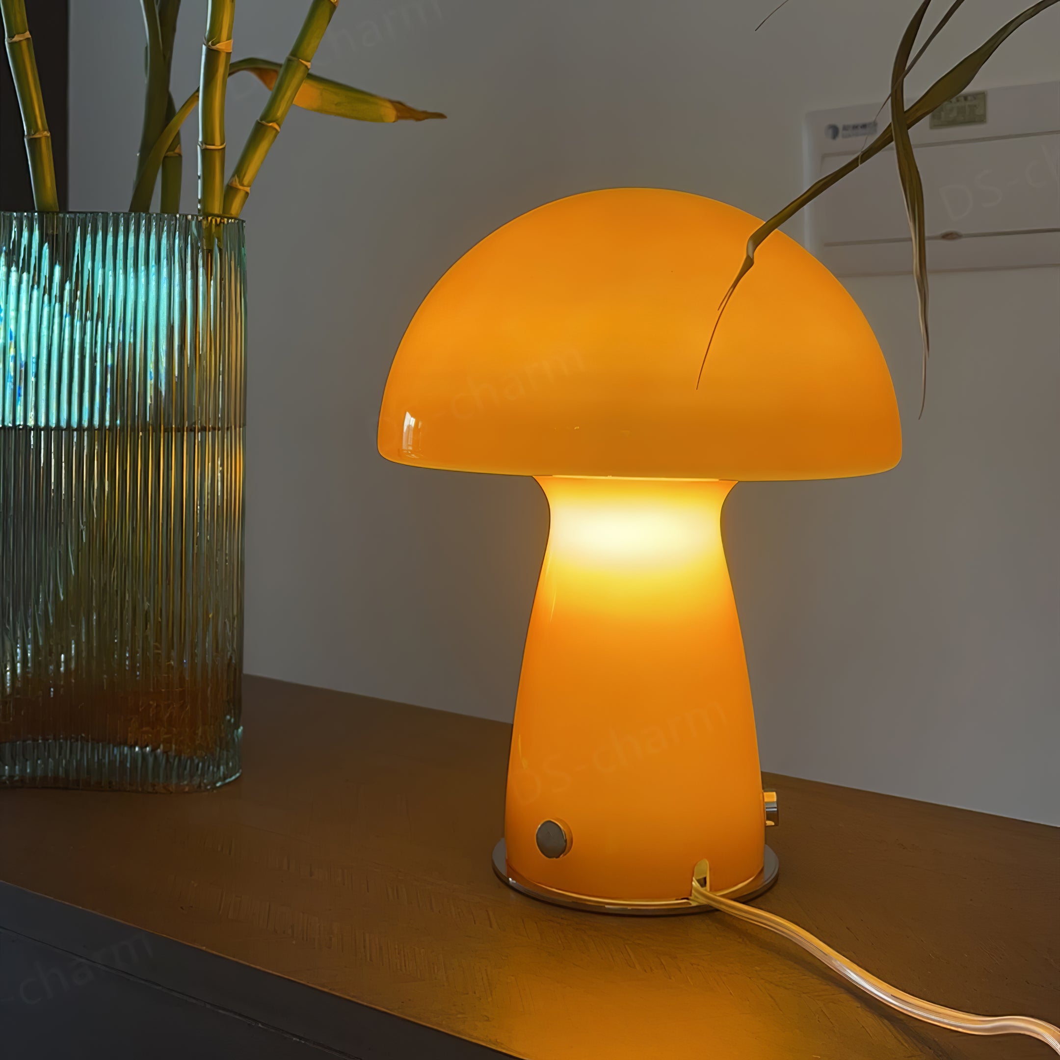 キノコのテーブルランプ