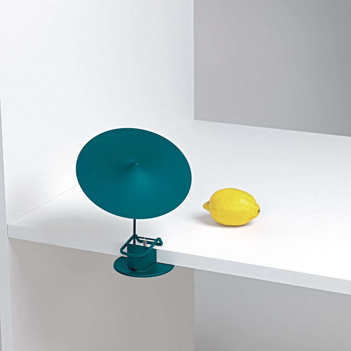 イル テーブルランプ