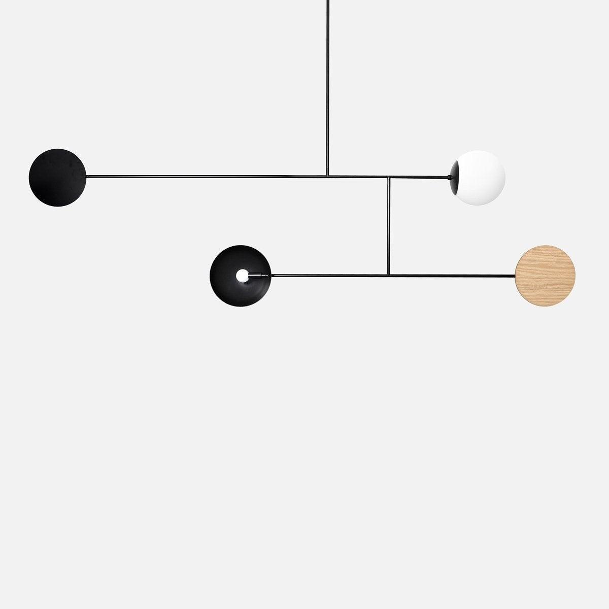 モダンなダイニングリビングルームのシャンデリア