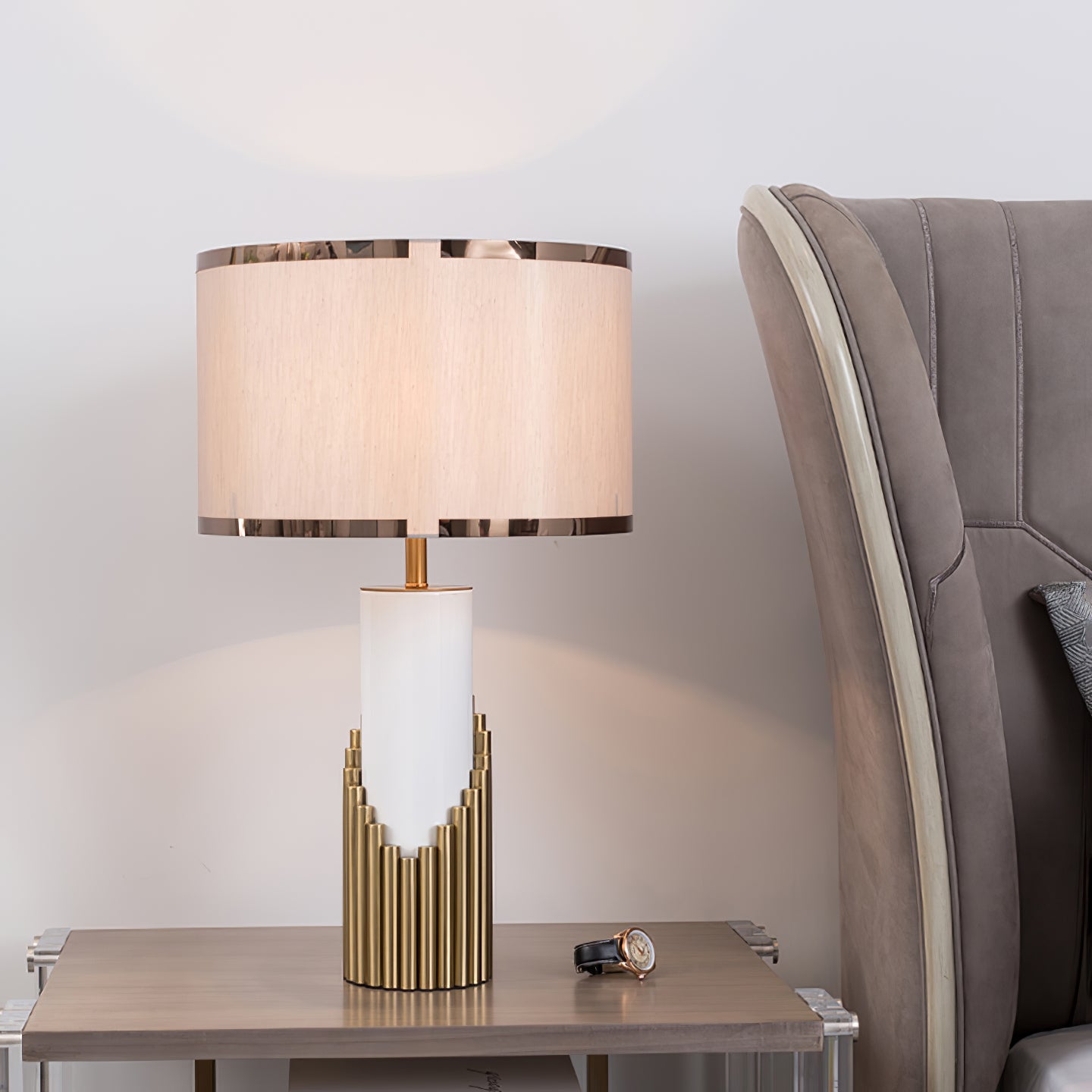 ストリームラインテーブルランプ