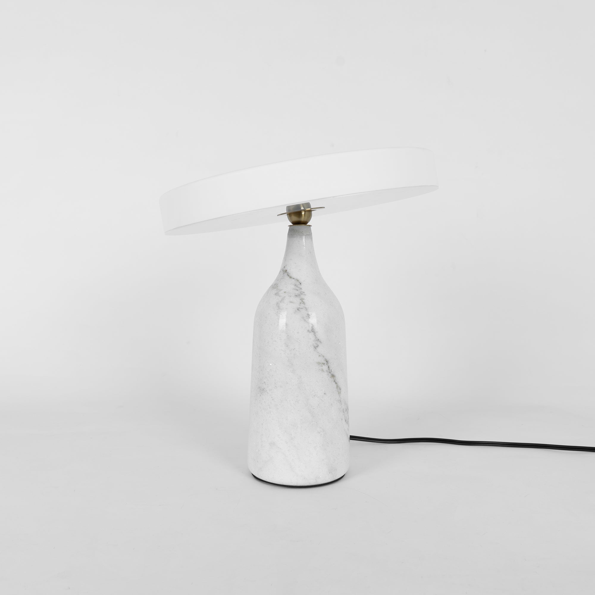 エディ テーブルランプ