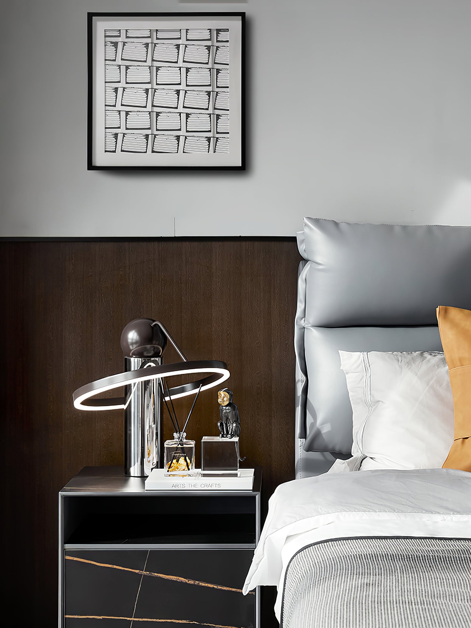 置き忘れたテーブルランプ