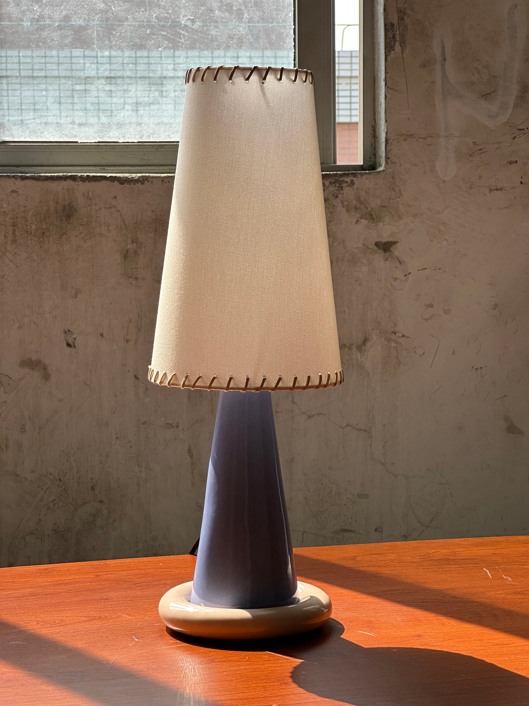 Ceramic Loop Table Light