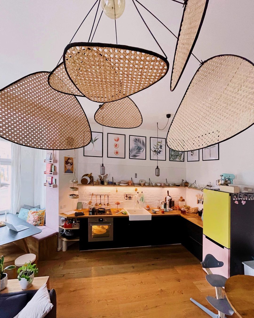 スクリーンカナージュサスペンション