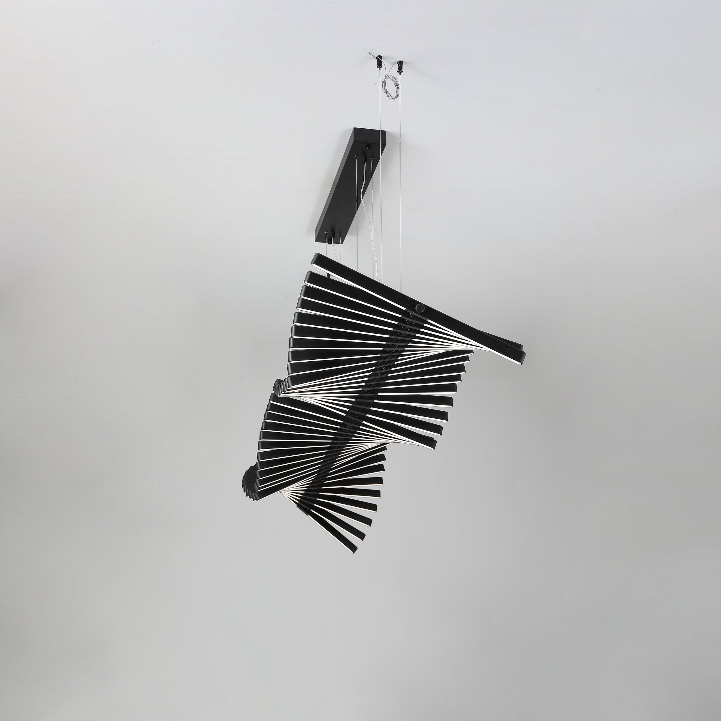 ピアノキー ブラックシャンデリア