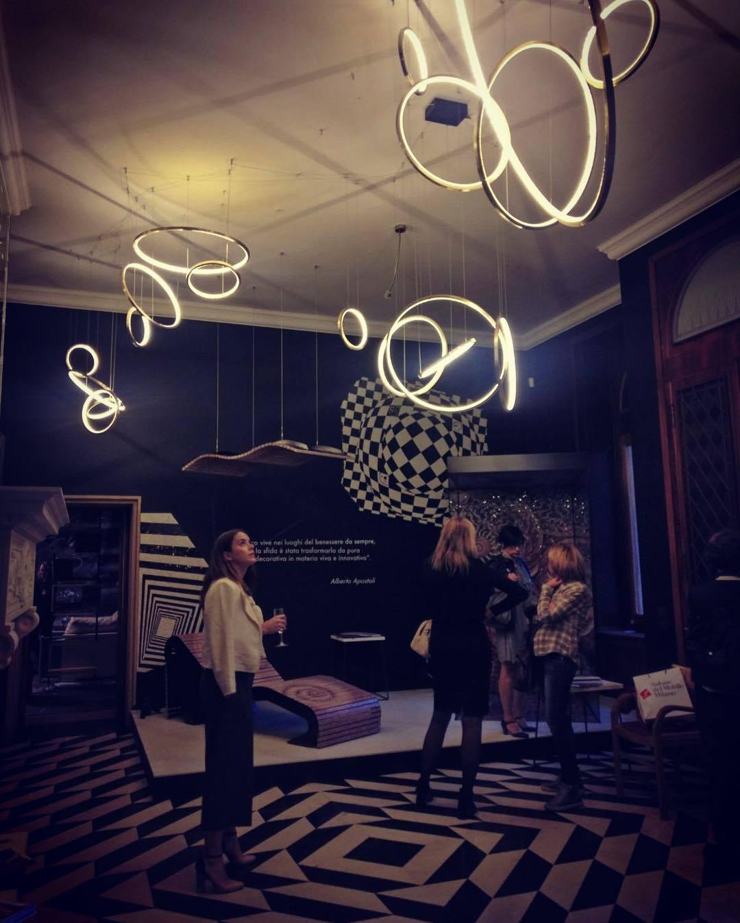 ロホヤのゴールドシャンデリア