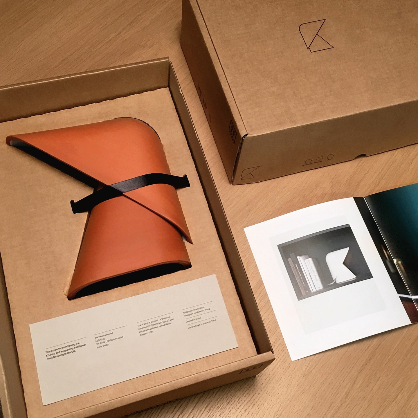 K テーブルランプ