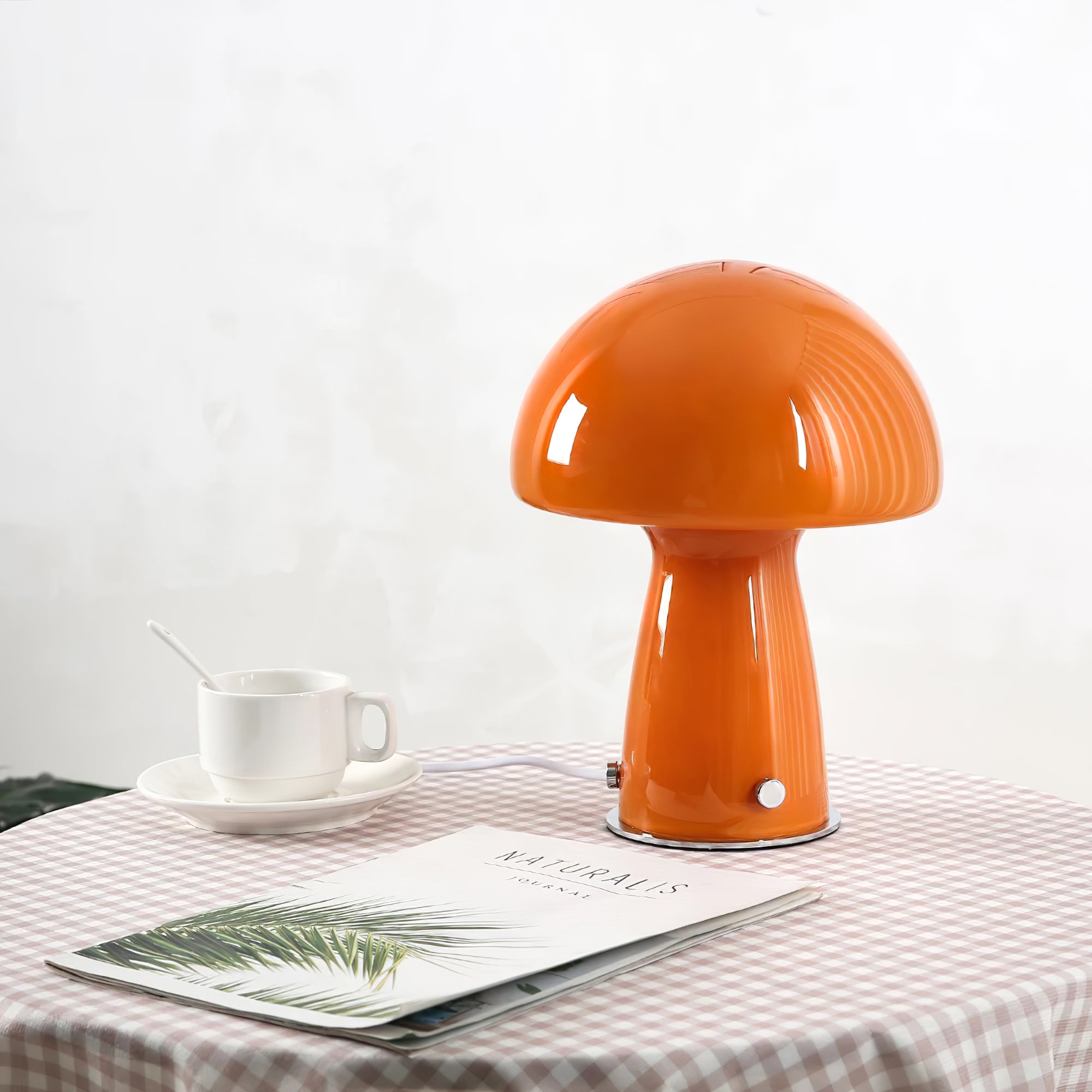 キノコのテーブルランプ