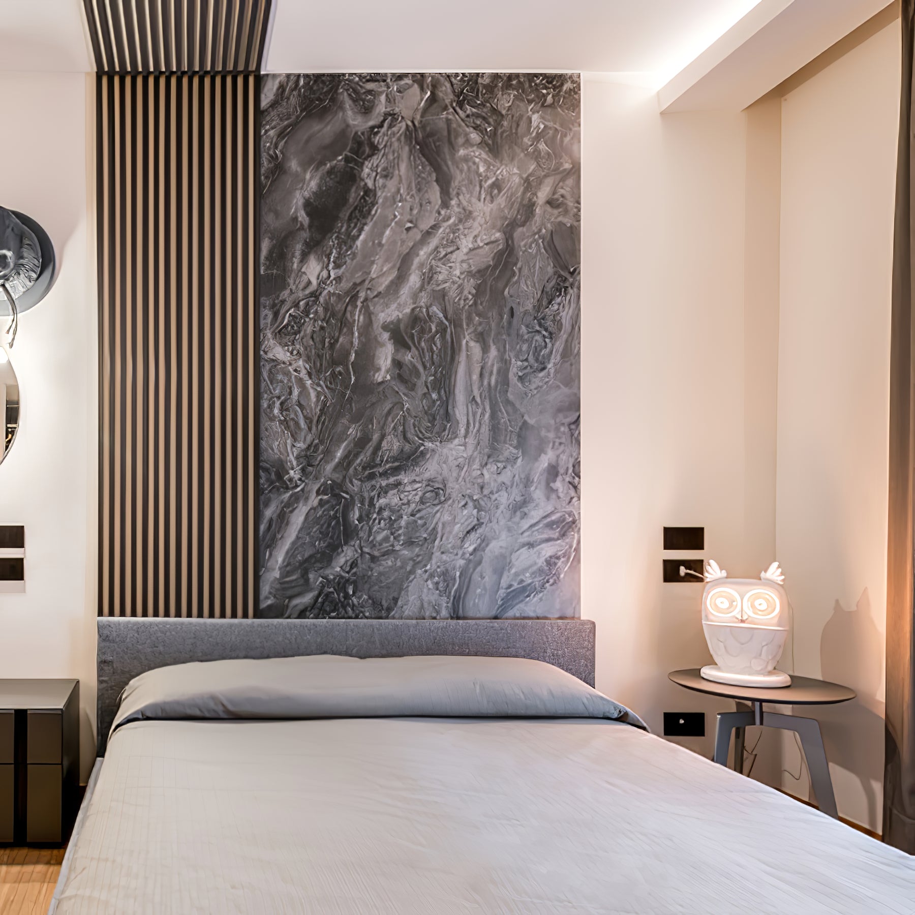 フクロウのテーブルランプ