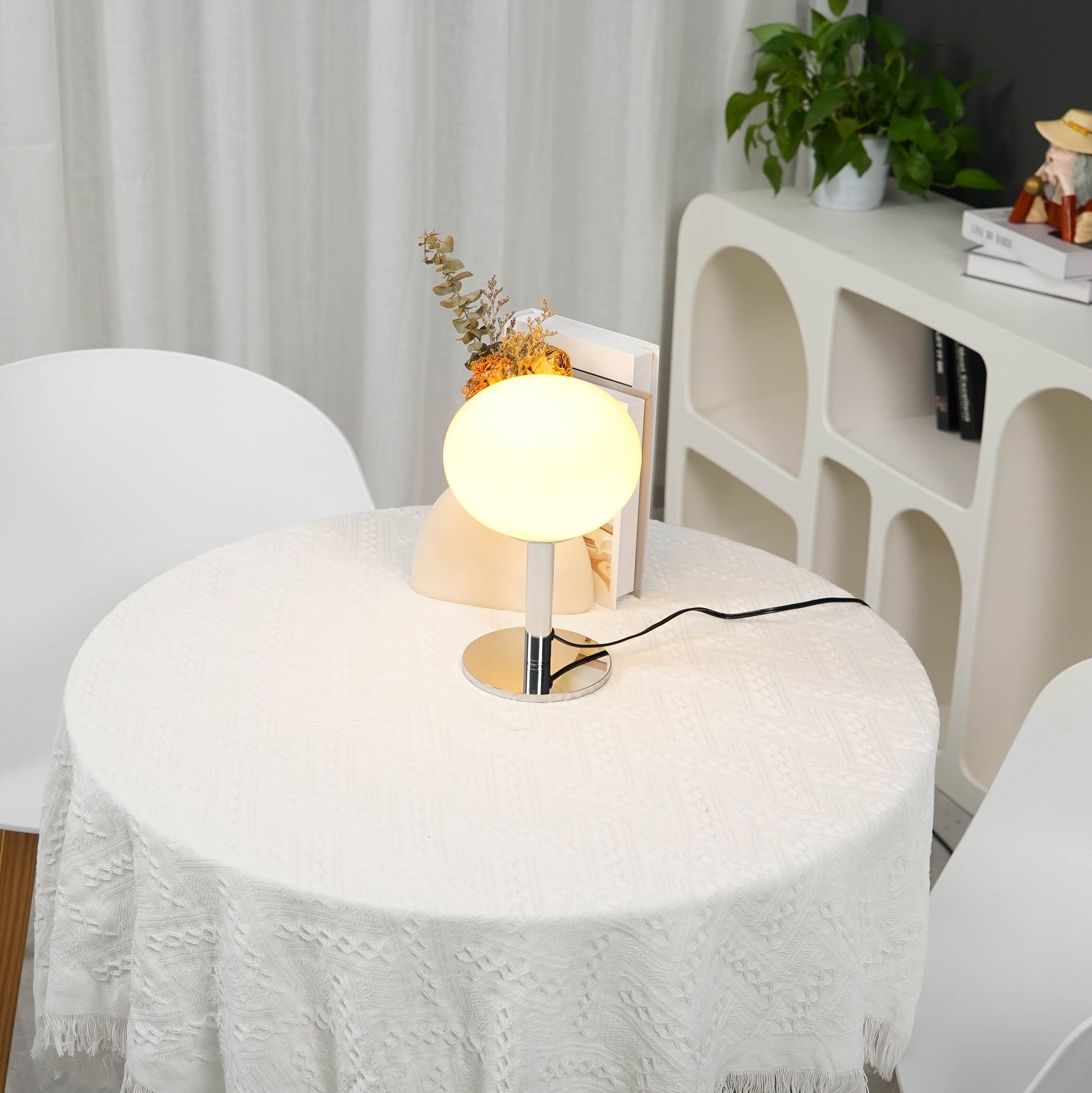 Am1n Table Lamp