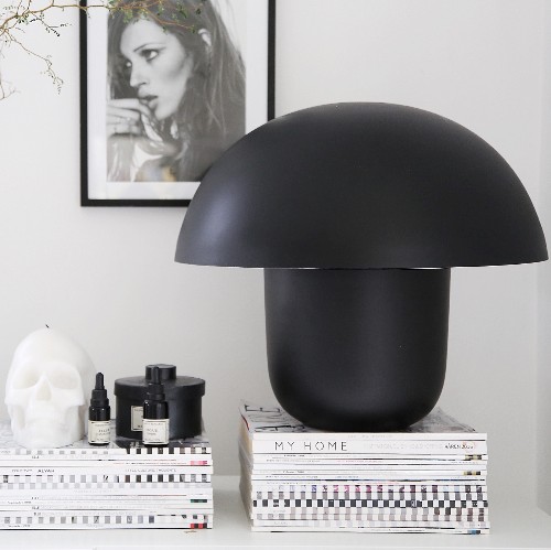 カール・ヨハン マッシュルーム テーブルランプ