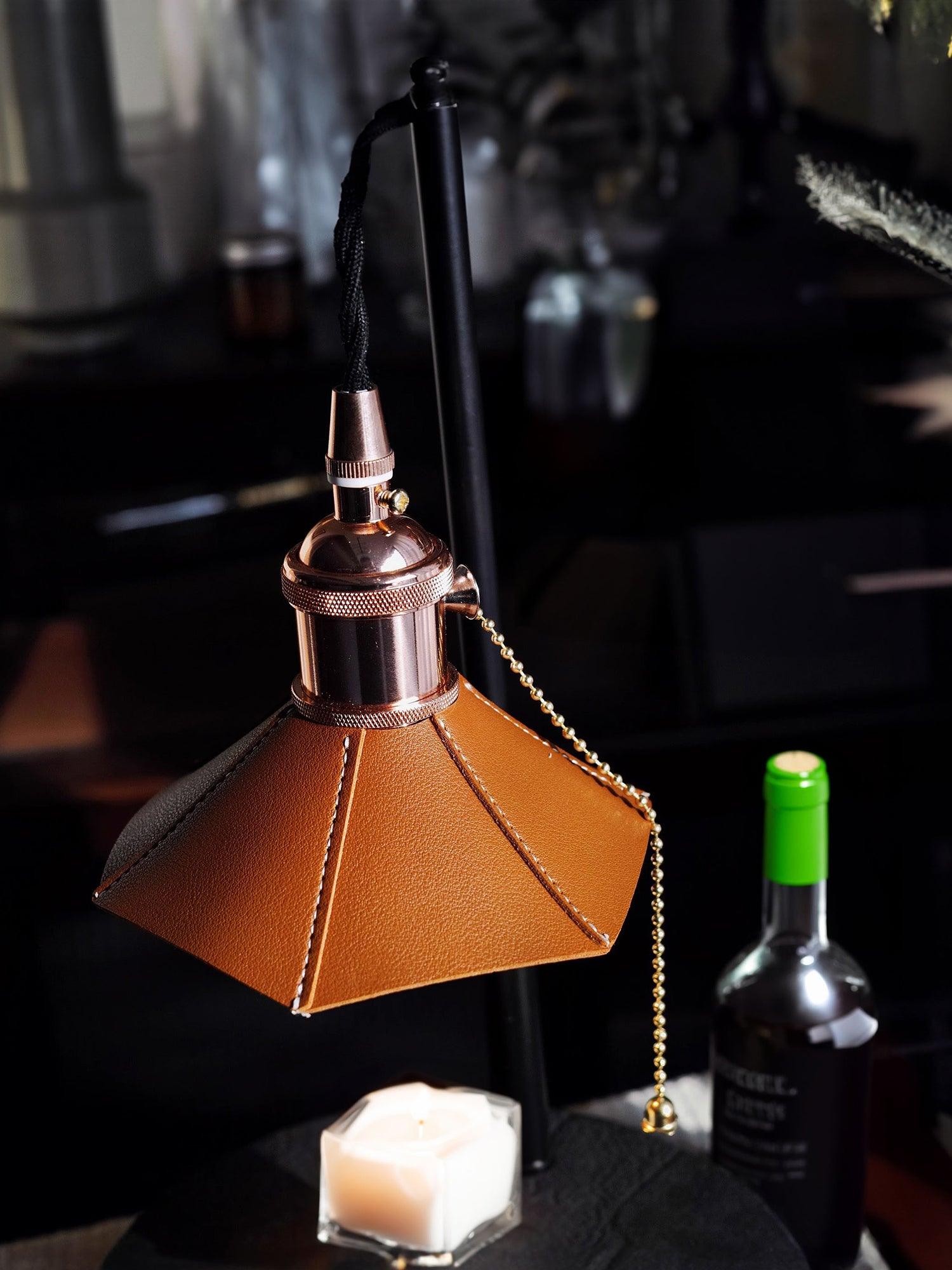 コルデロ木製スツールテーブルランプ