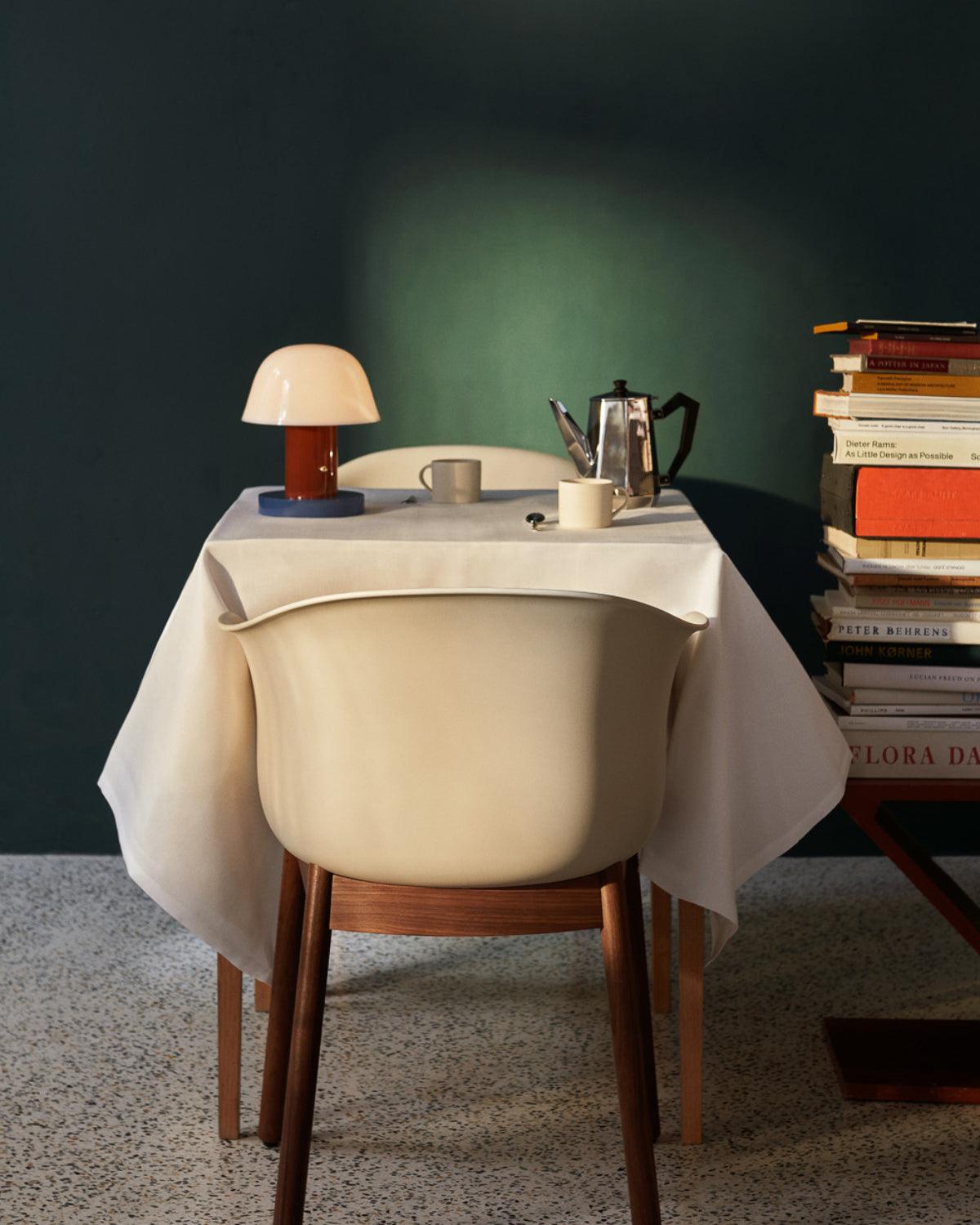 セレナ バッテリー内蔵テーブルライト