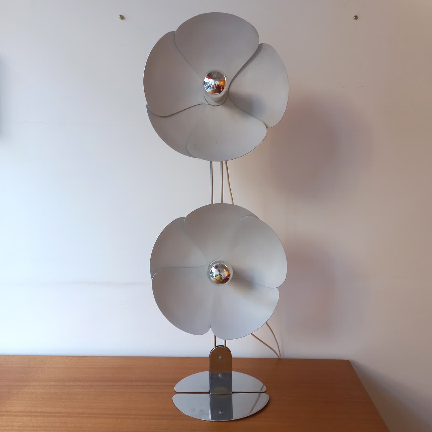 フラワーテーブルランプ