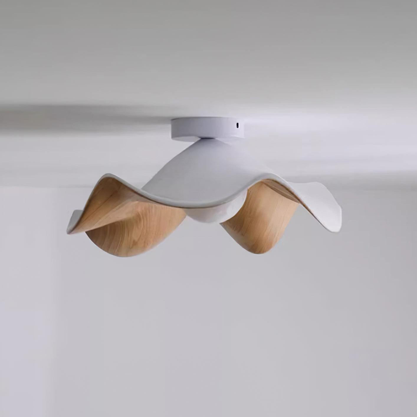 蓮の葉のシーリングランプ