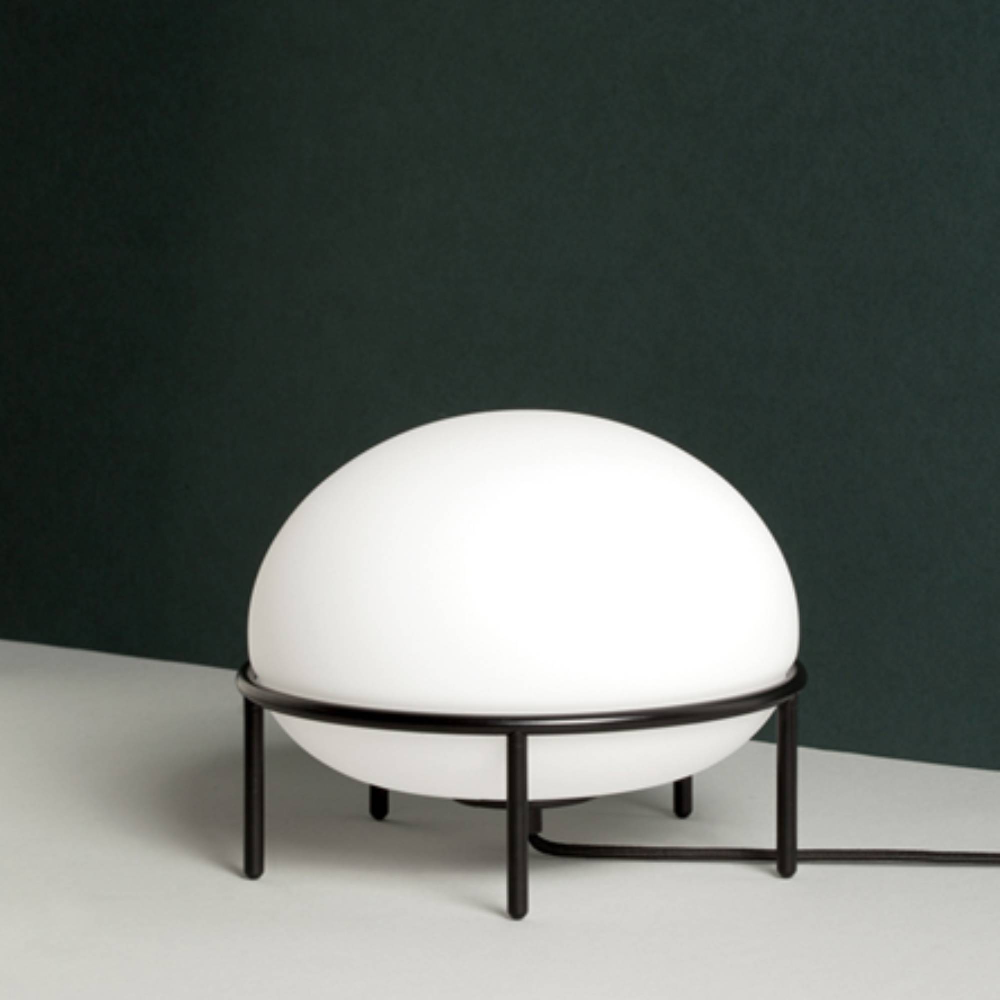 ポンプテーブルランプ