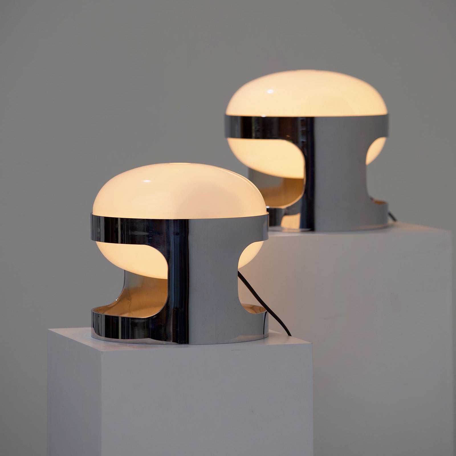 KD27 テーブルランプ