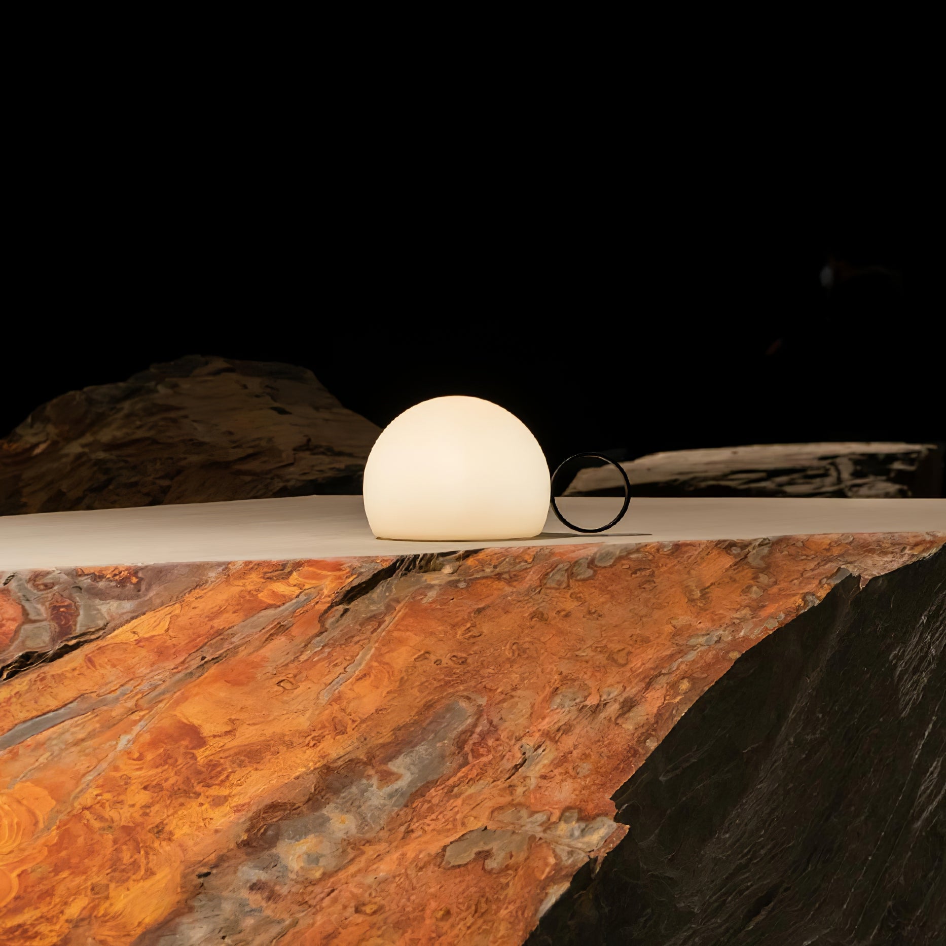 Circ 3726 テーブルランプ 内蔵バッテリー