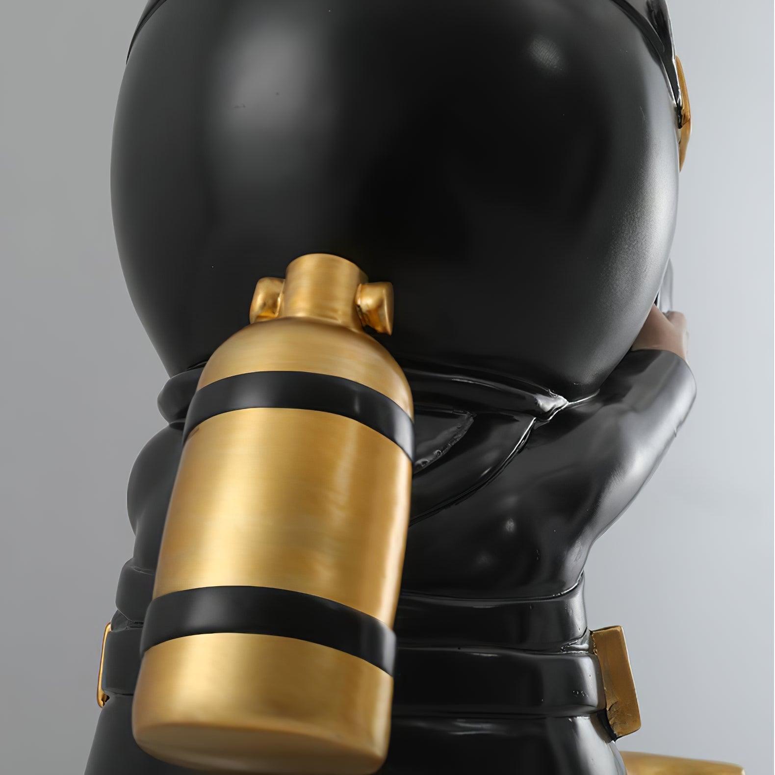 冒険家樹脂テーブルランプ