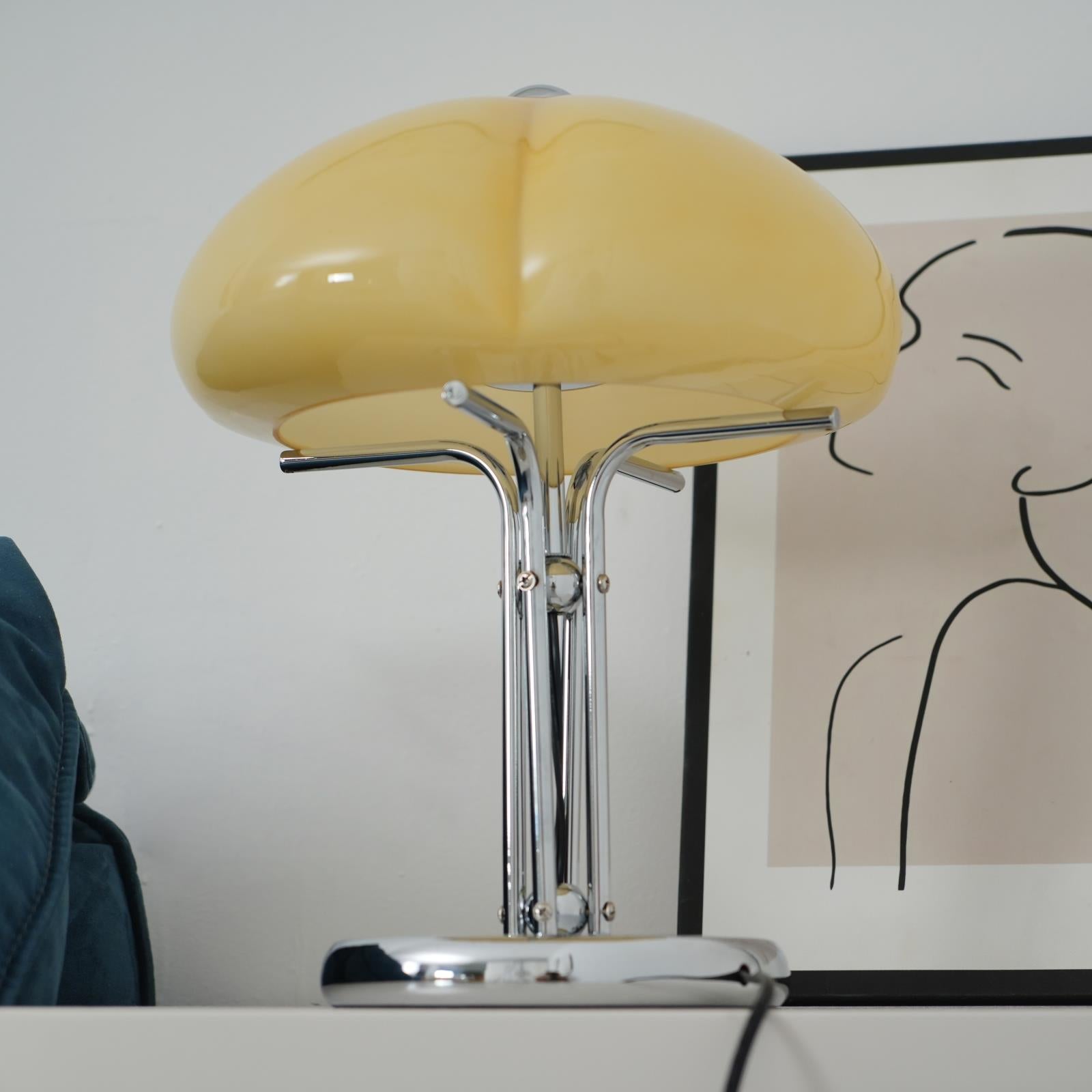 キノコバウハウステーブルランプ