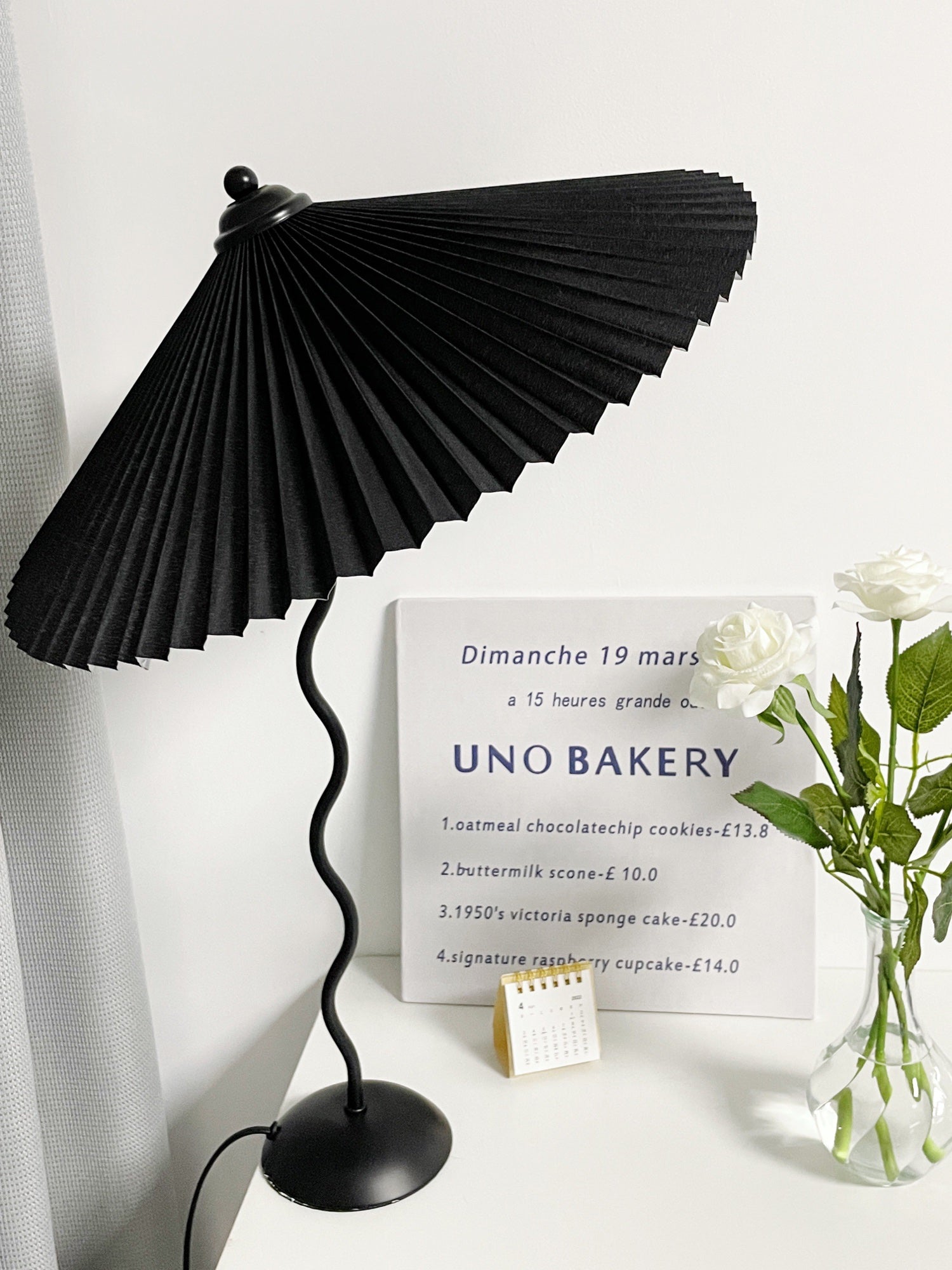 スクイグルテーブルランプ