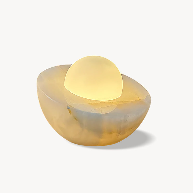 小さなテーブルランプ