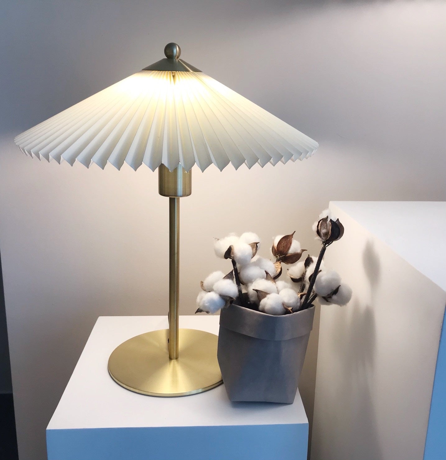 Perla Pleated Table Lamp