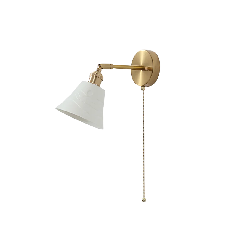 円錐形のセラミック製ウォールライト