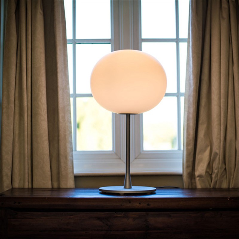 Glo-Ball テーブルランプ