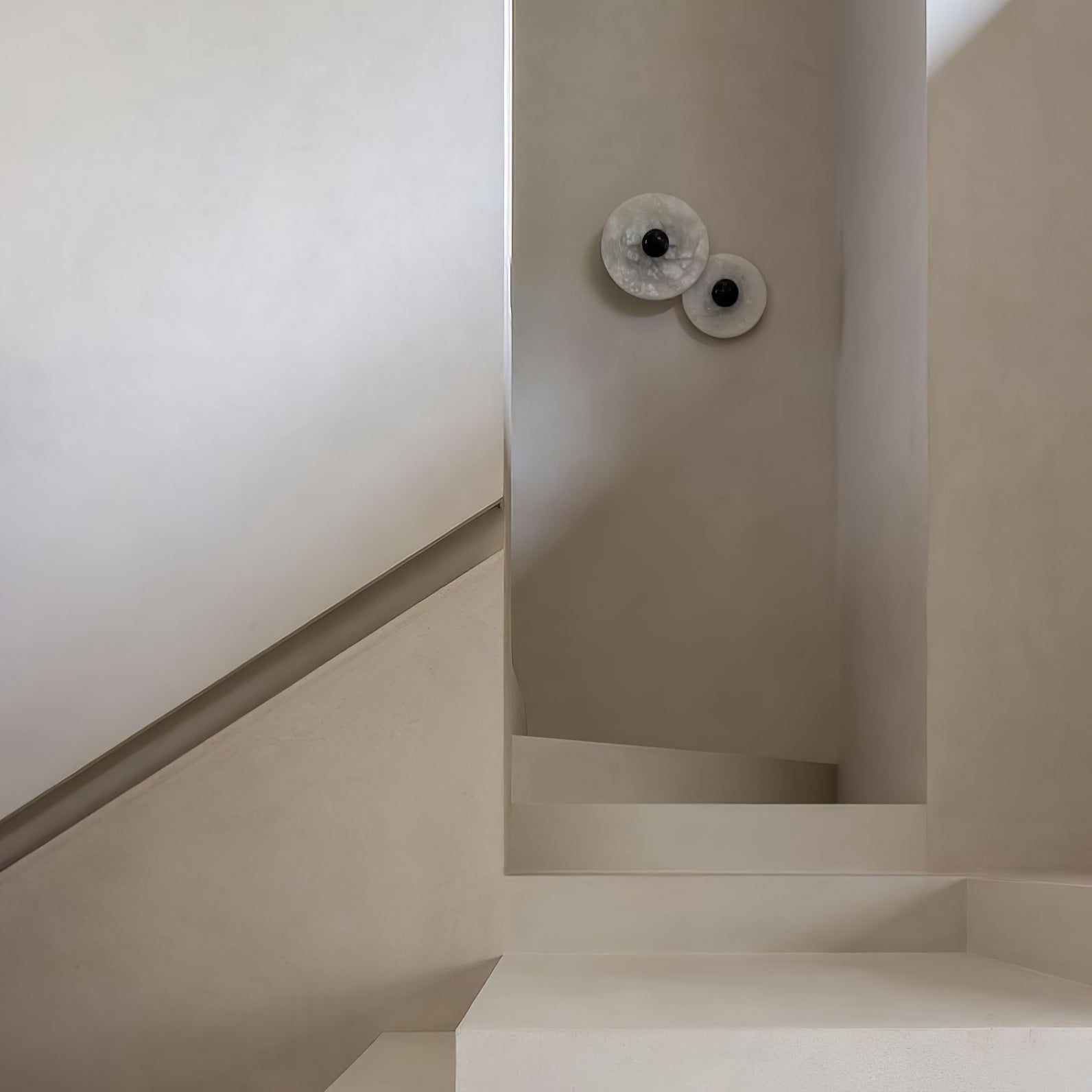 アラバスタープレーンズウォールランプ