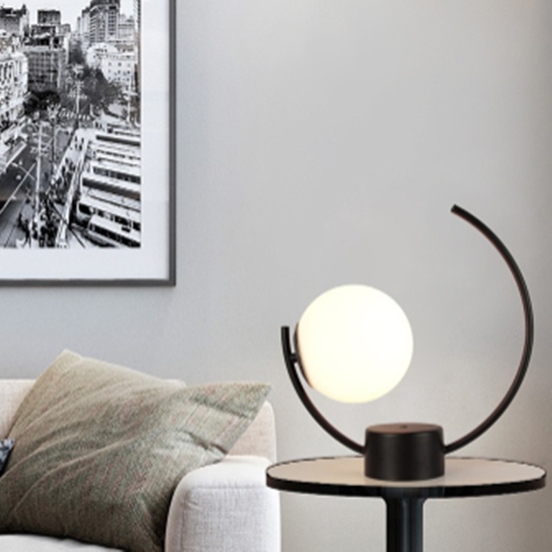 SWINGボールテーブルライト