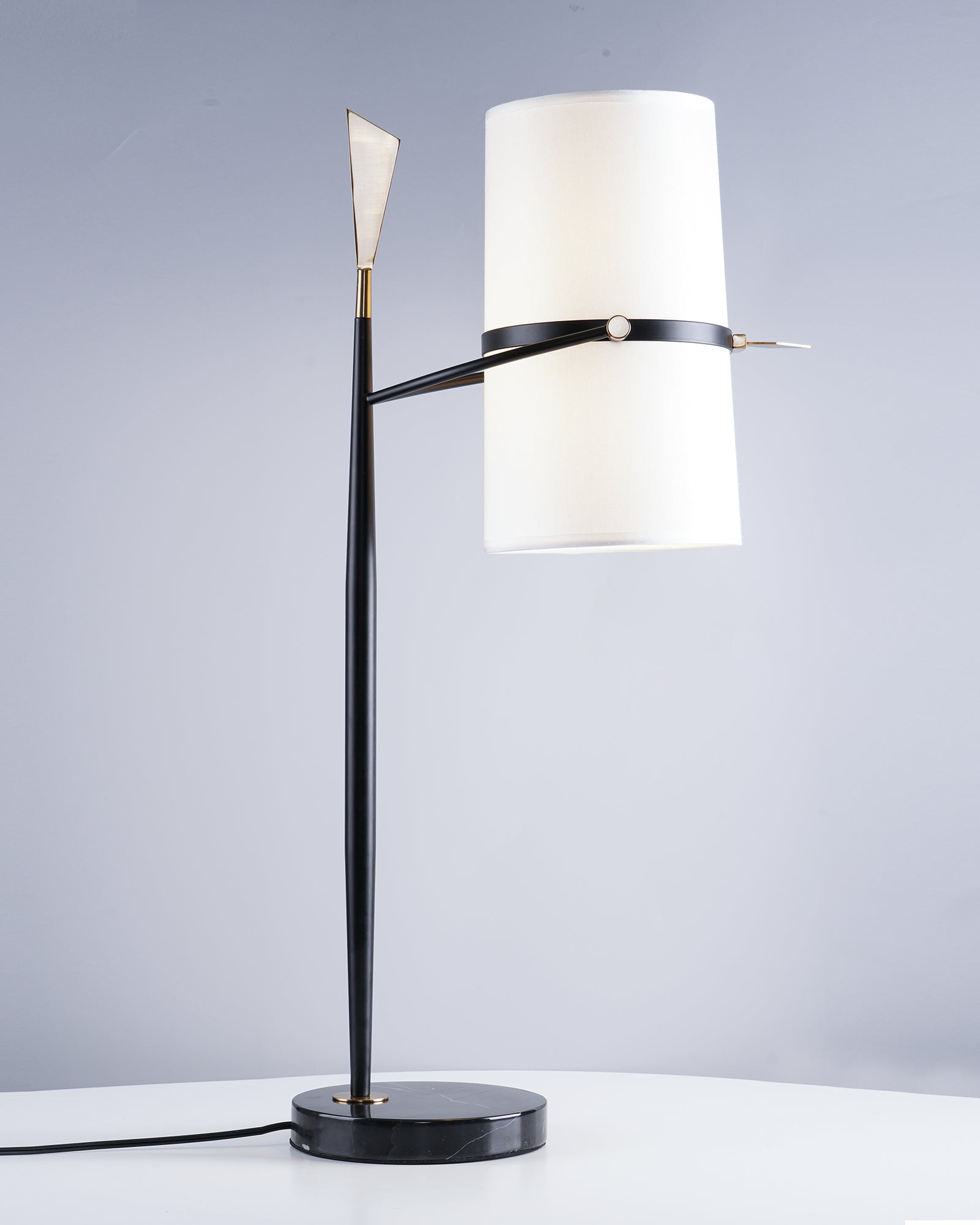 ヤスミン テーブルランプ