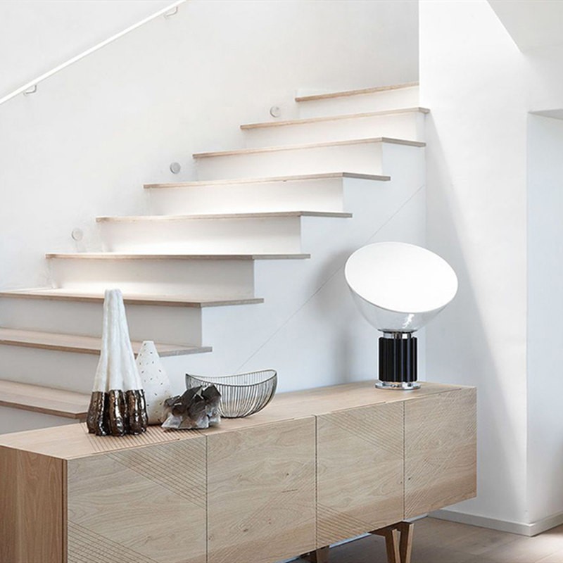 Taccia テーブルランプ