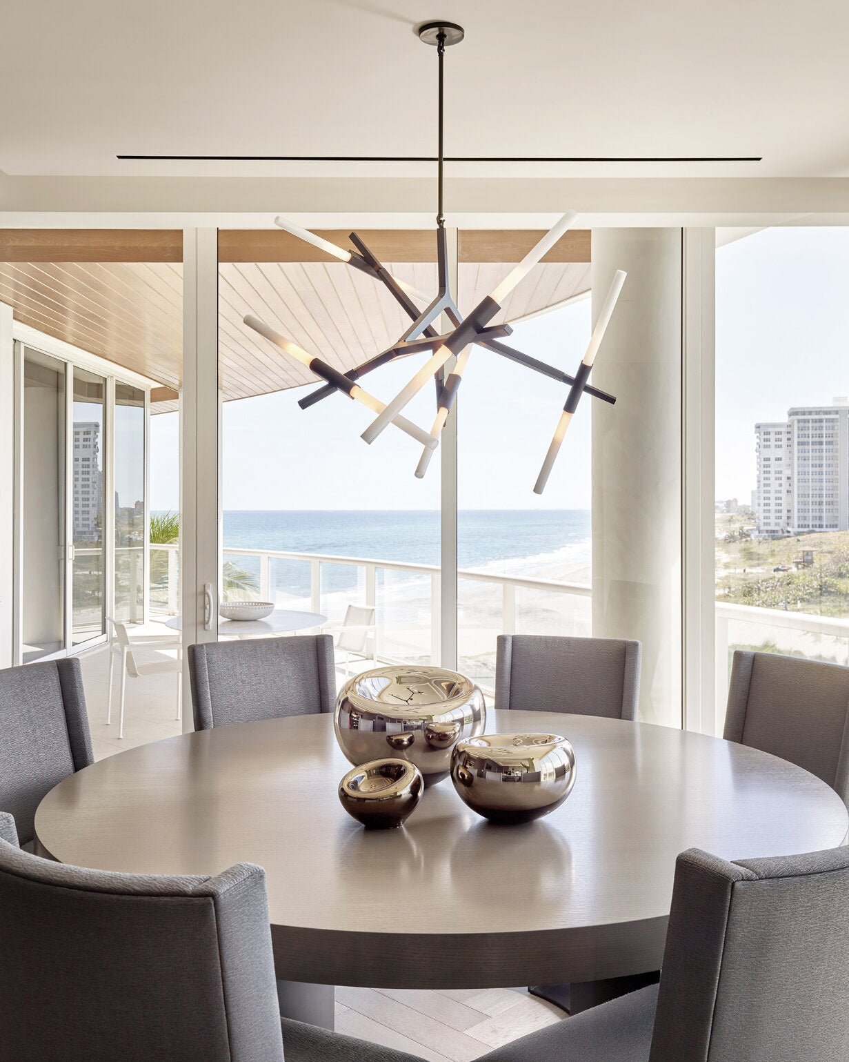 木の枝のシャンデリア