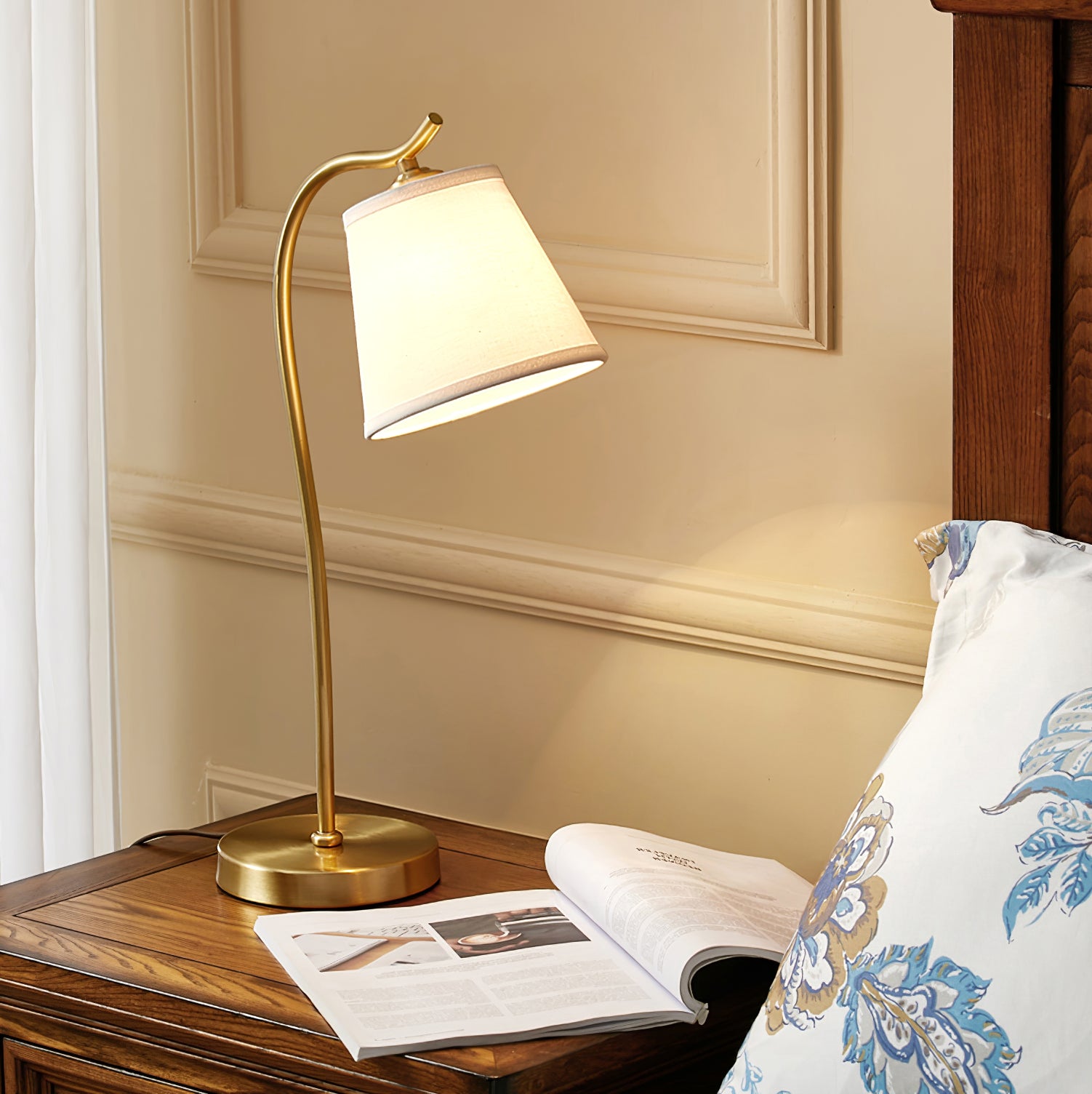 アネタ テーブルランプ