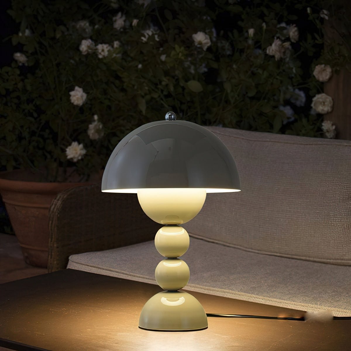 フラワーバッドポータブルテーブルランプ