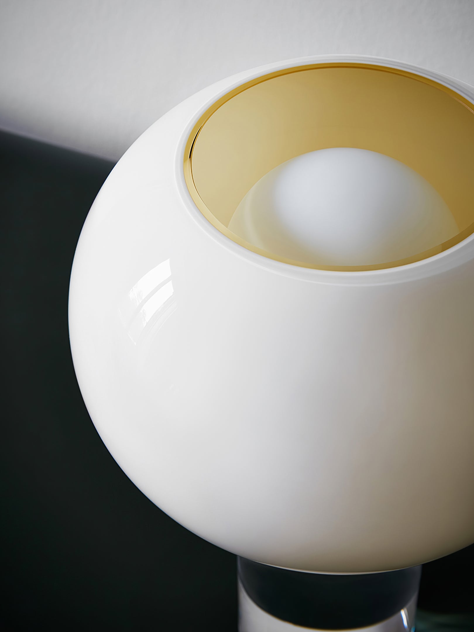 バッズ テーブルランプ