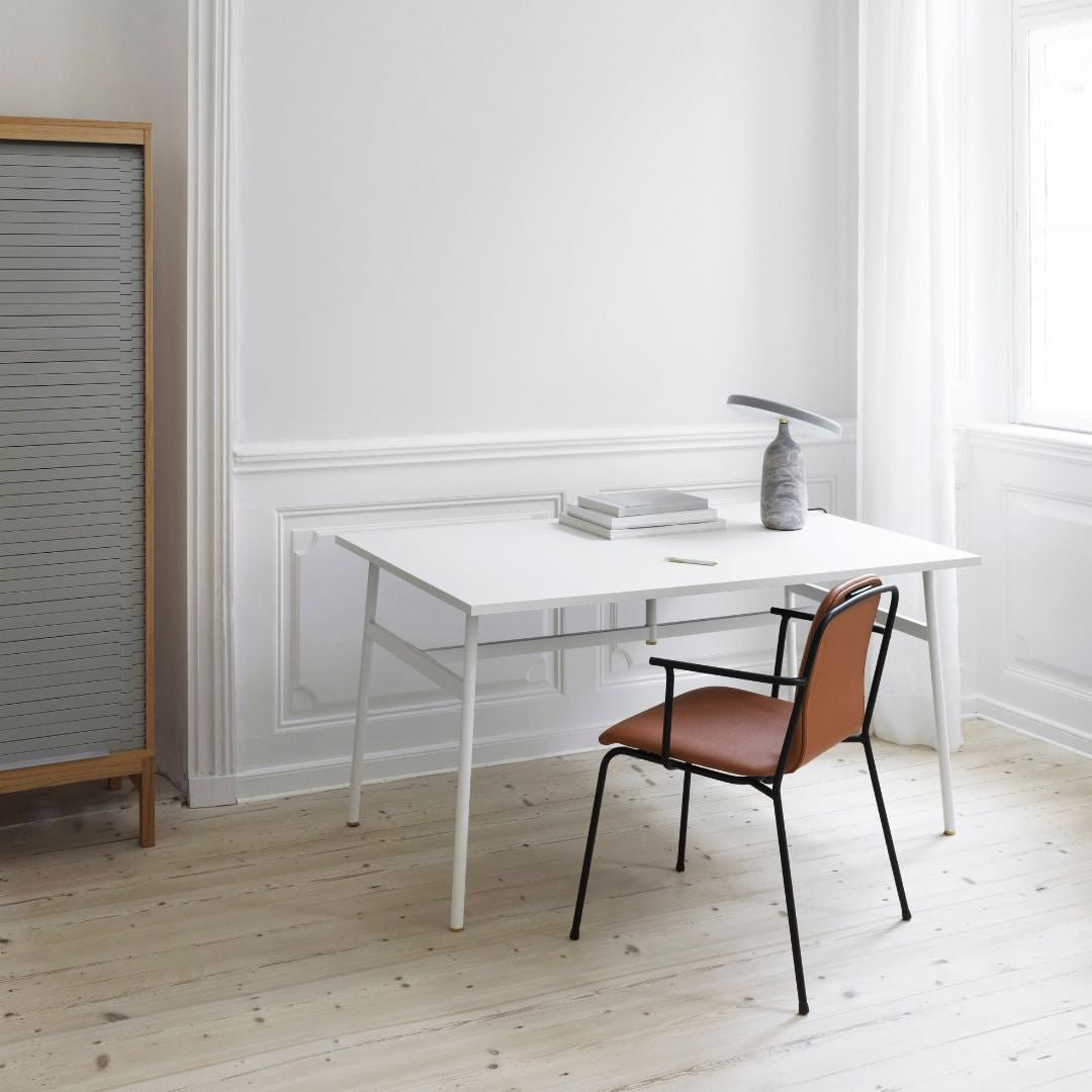 エディ テーブルランプ