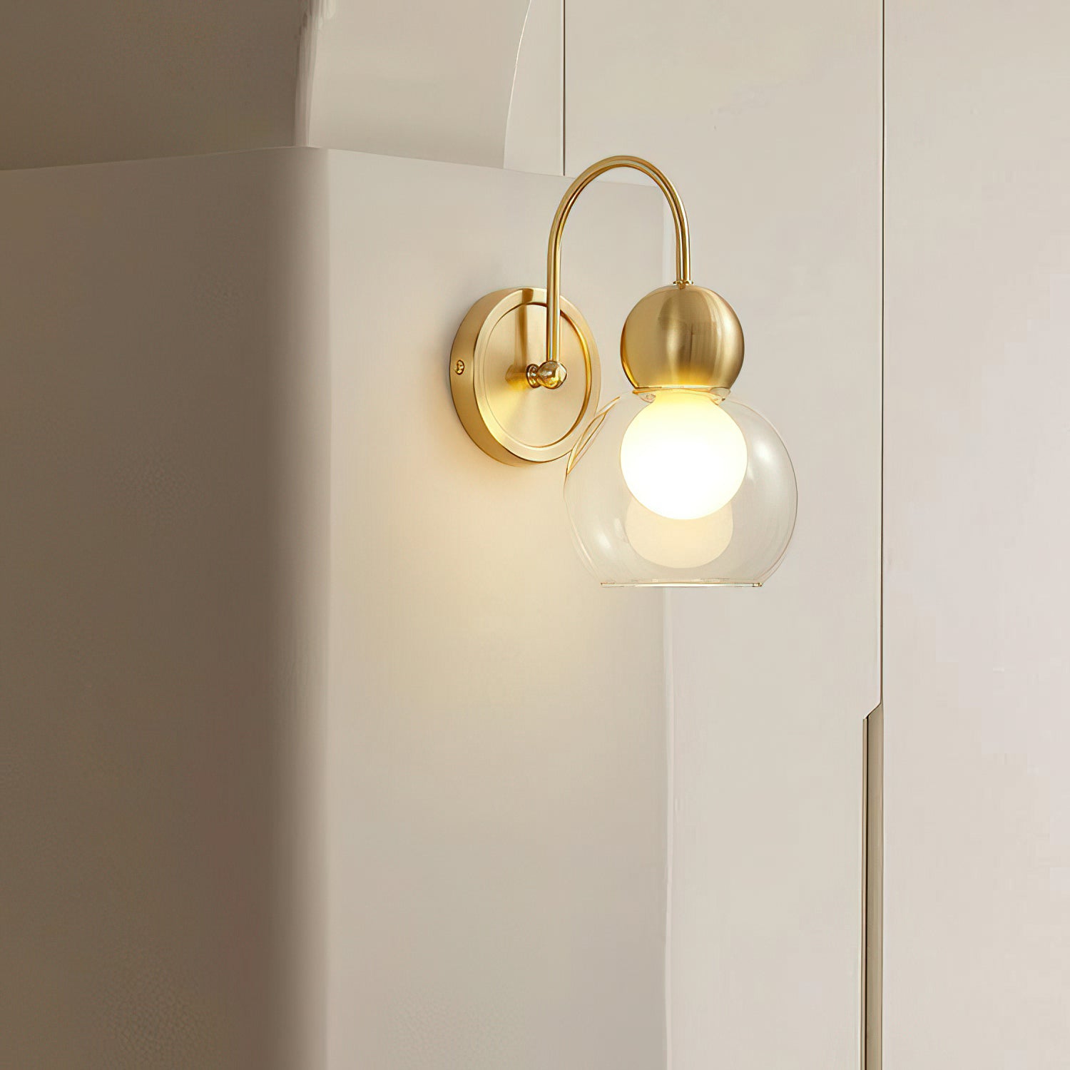 Larkson Wall Light
