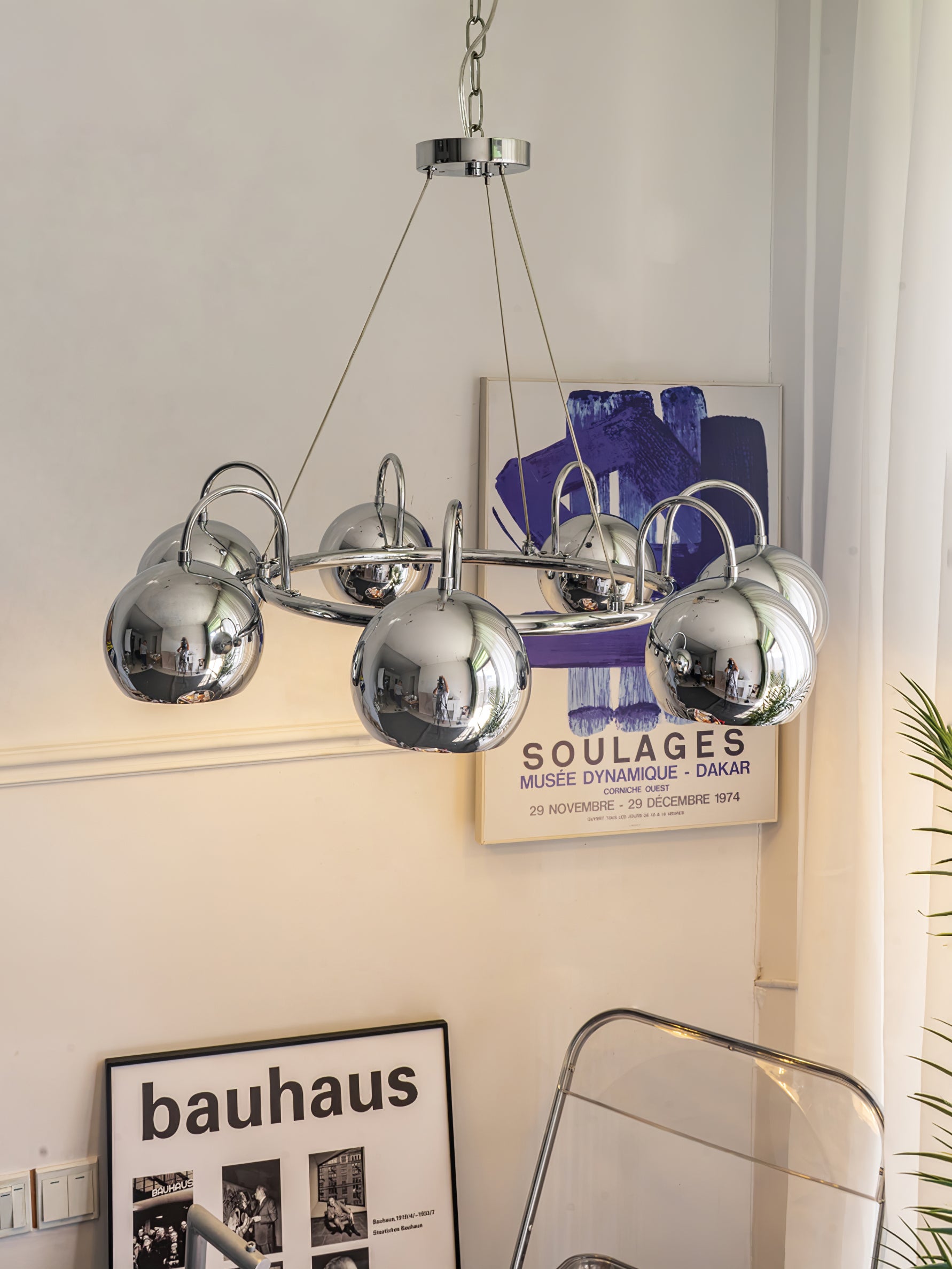 目玉シャンデリア