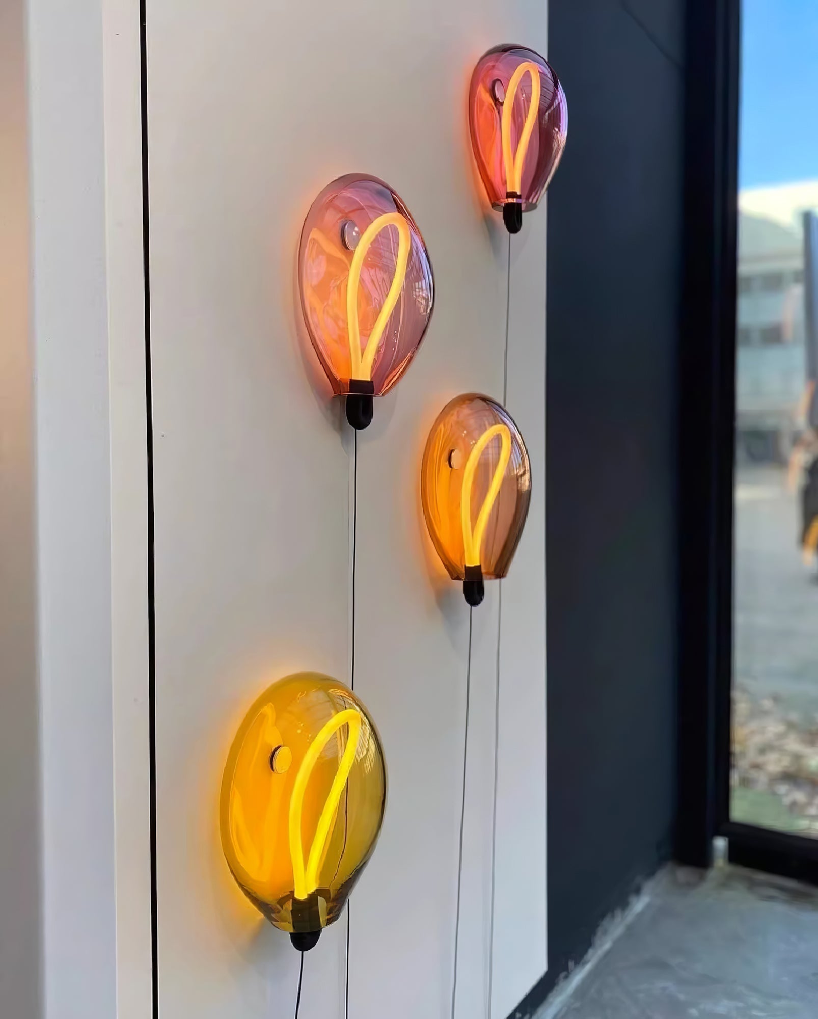 ブラ ウォール ライト