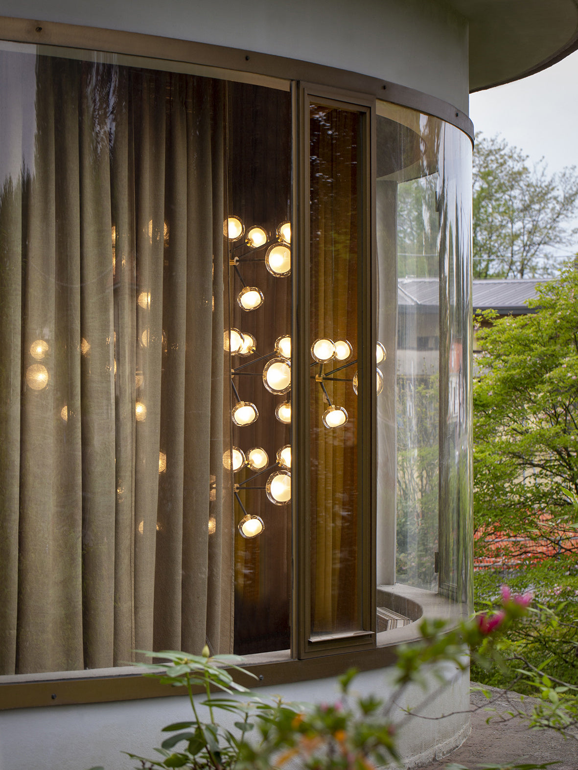 ナビラシャンデリア