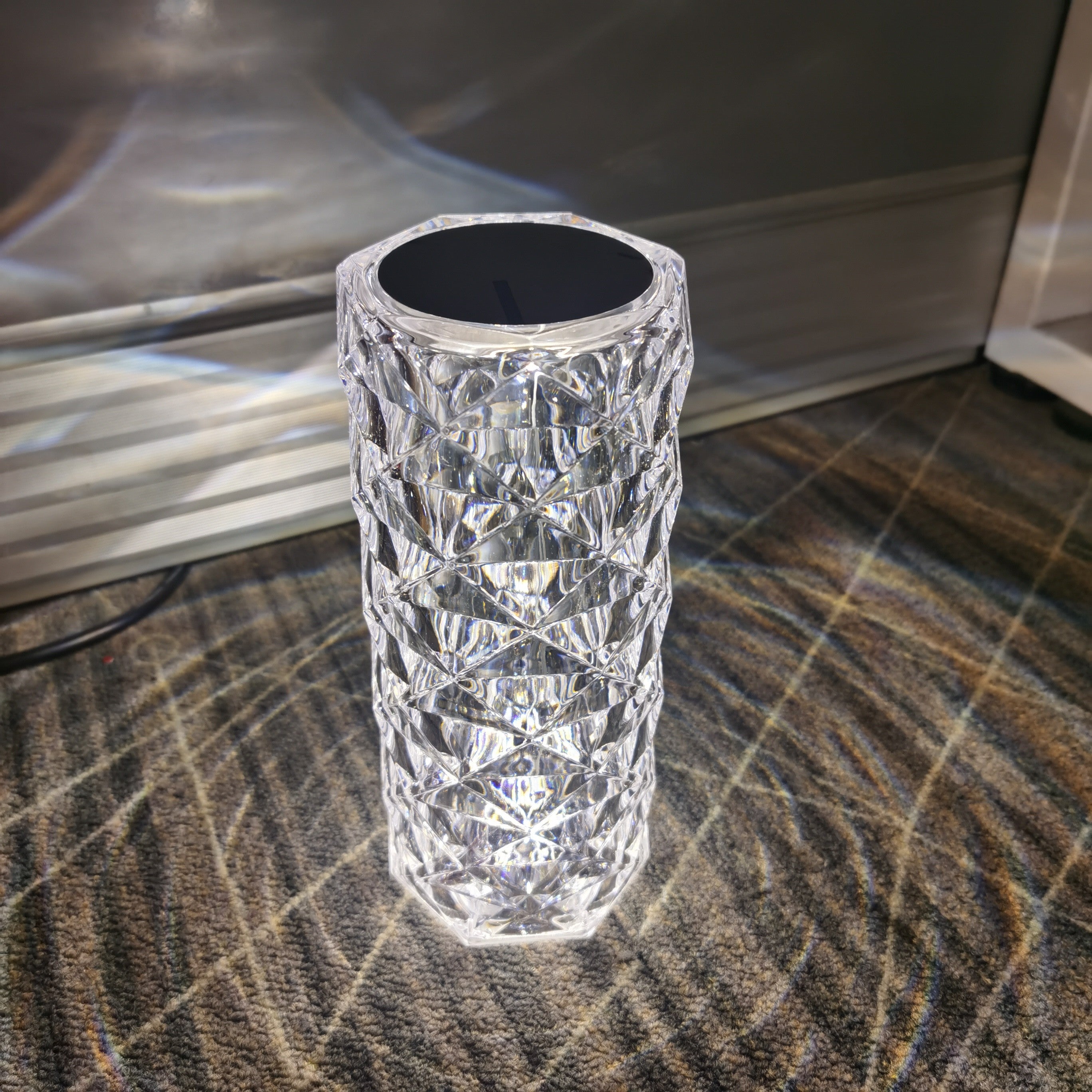 Diamond Cut Table Lamp