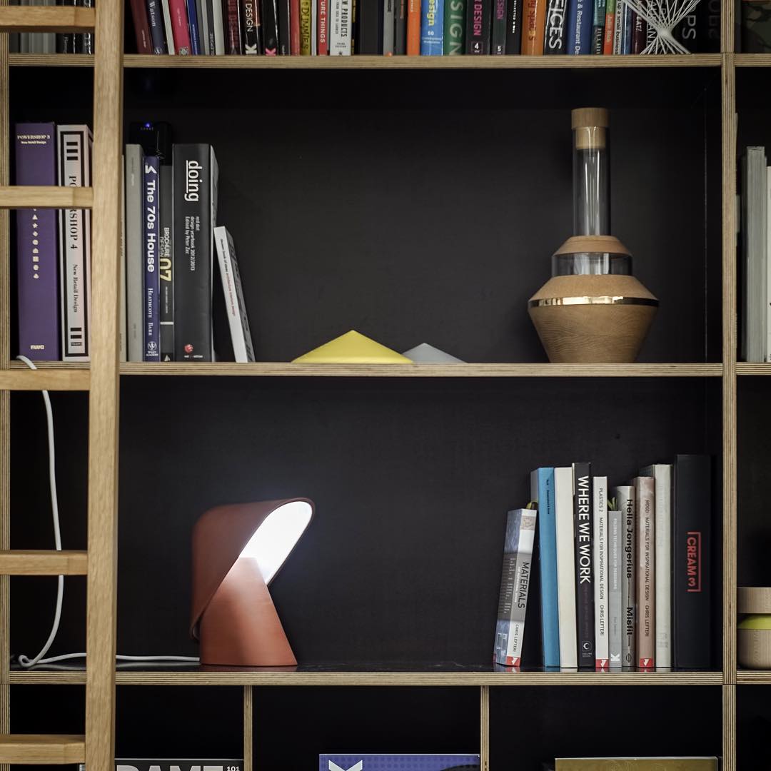 K テーブルランプ