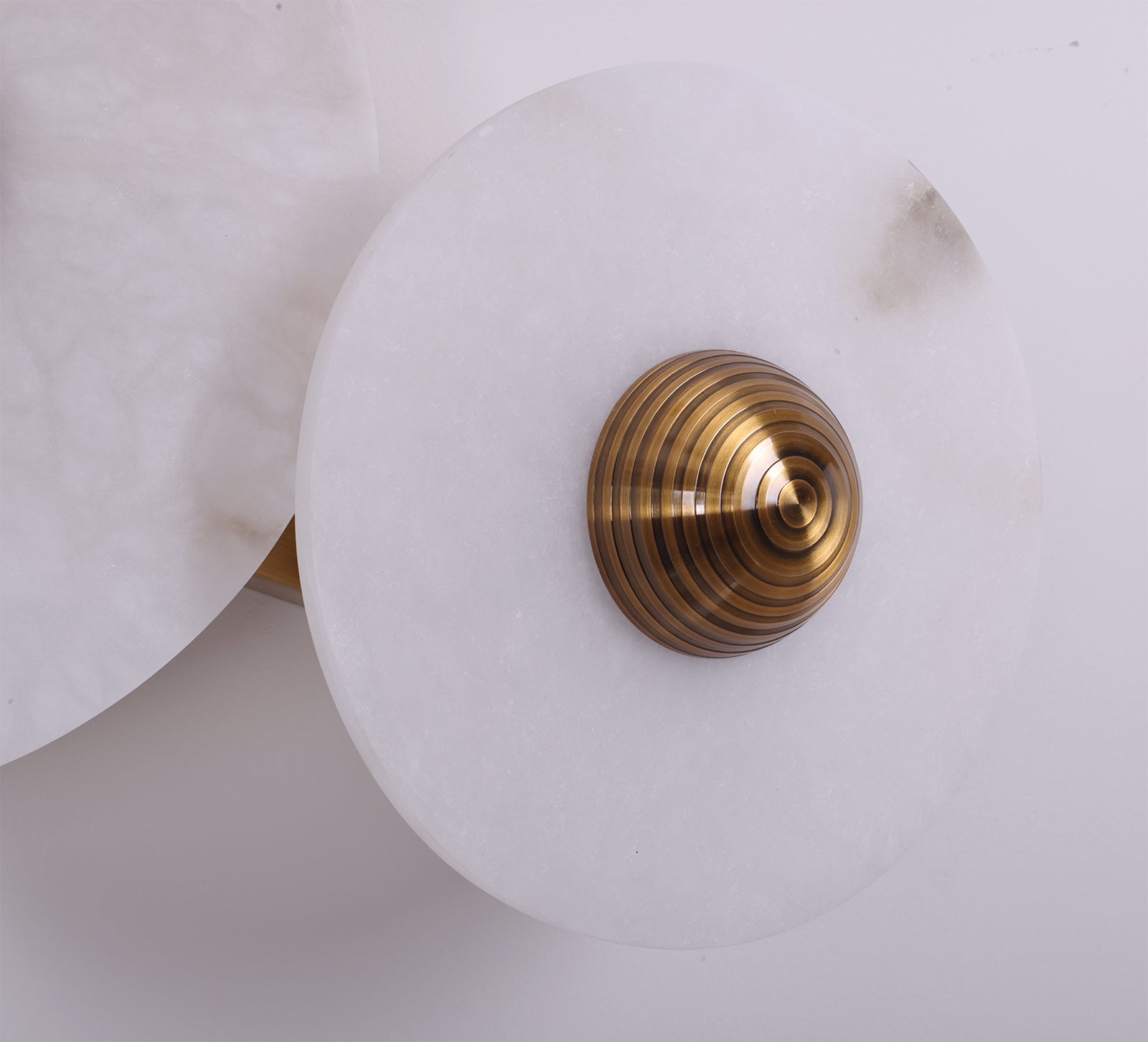 アラバスタープレーンズウォールランプ