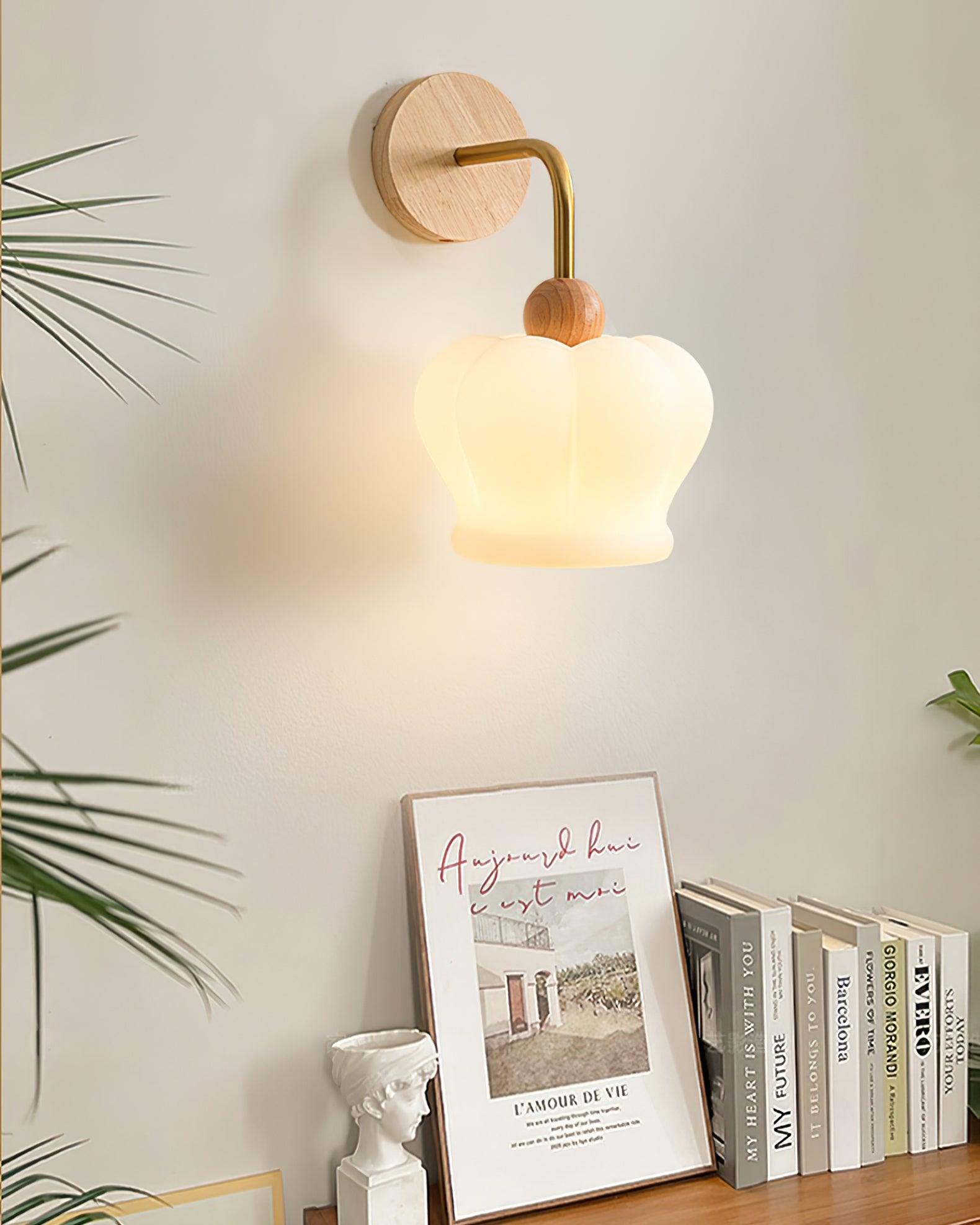 クラウンウォールランプ