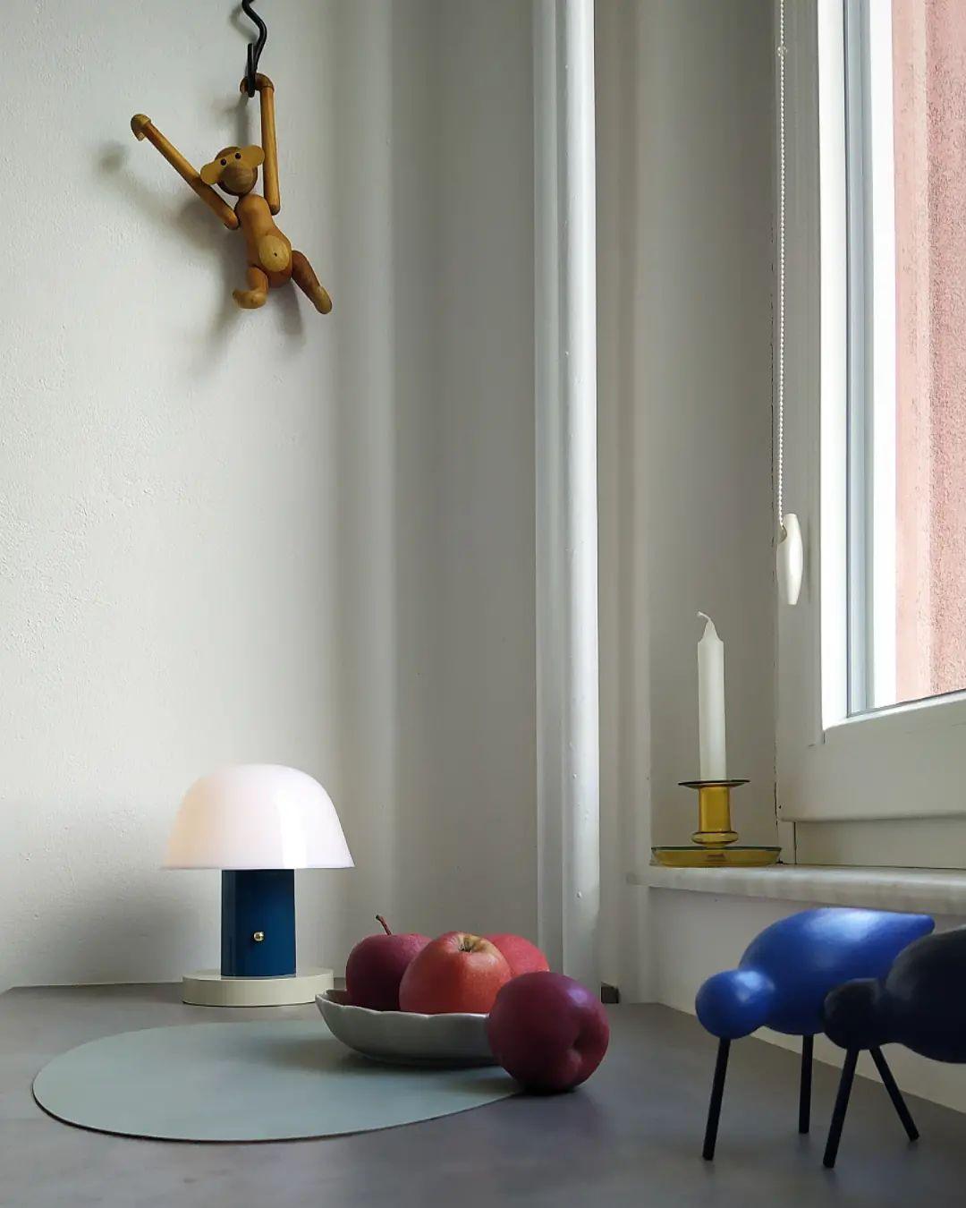 セレナ バッテリー内蔵テーブルライト