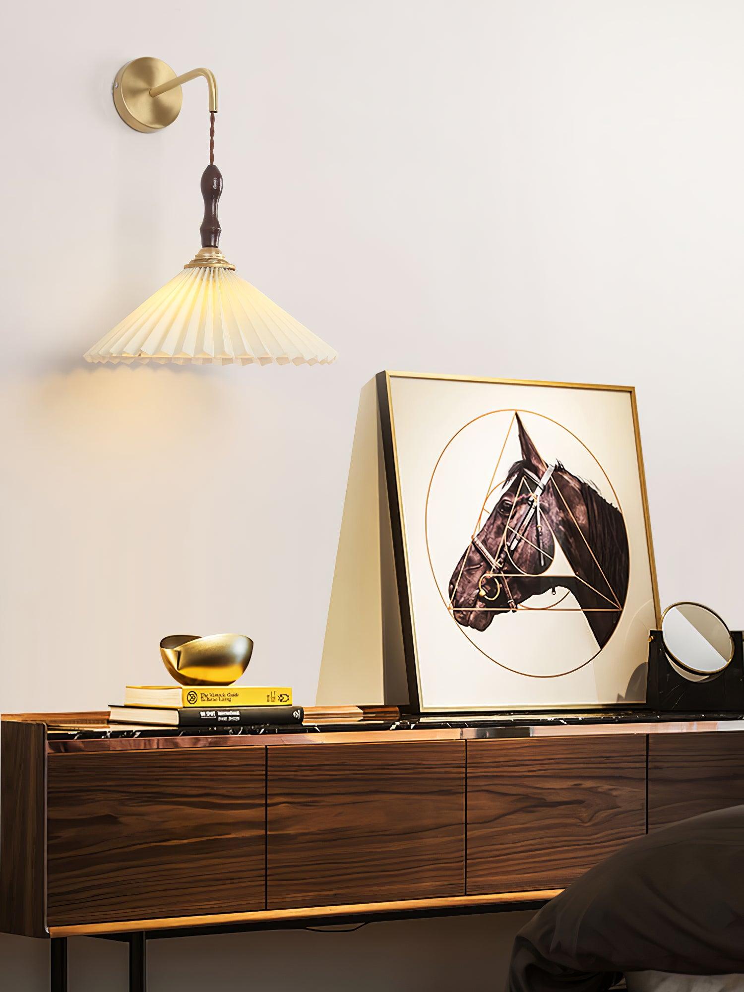 プリーツ木製ウォールランプ