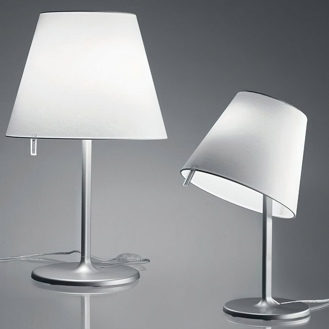 シスブ テーブルランプ