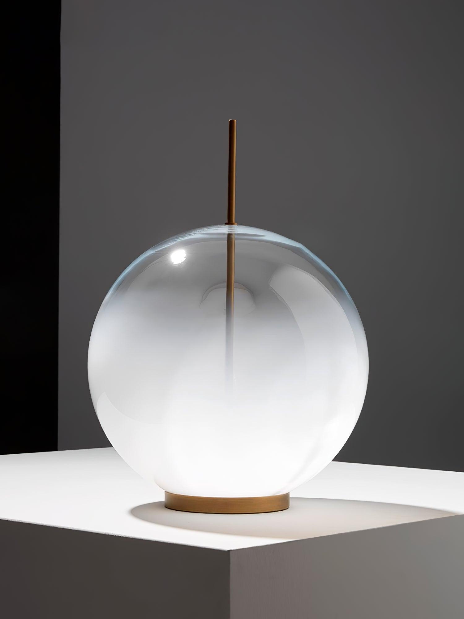 ガラス製テーブルランプを避ける